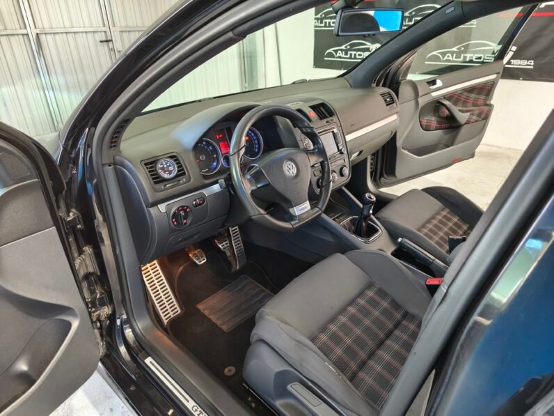 Volkswagen Golf GTI V