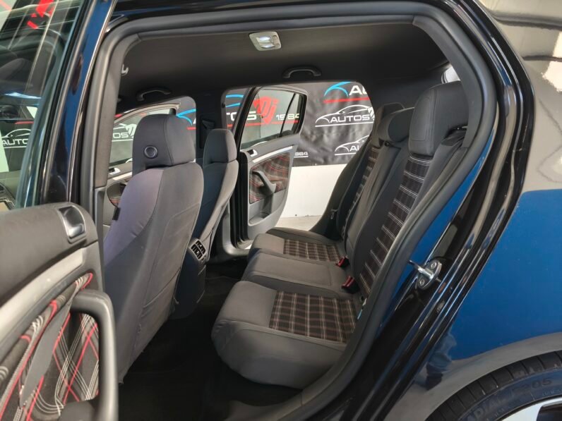 Volkswagen Golf GTI V