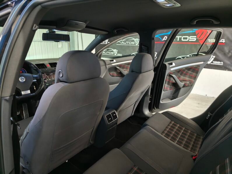 Volkswagen Golf GTI V