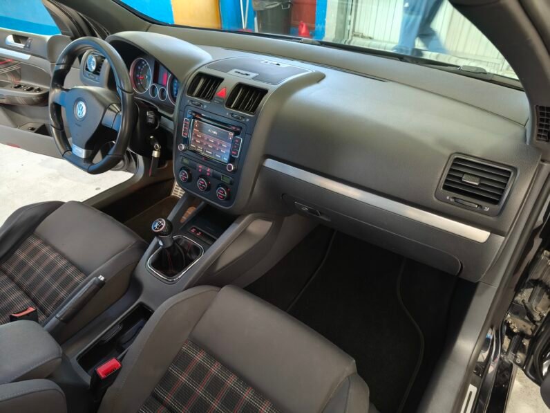 Volkswagen Golf GTI V