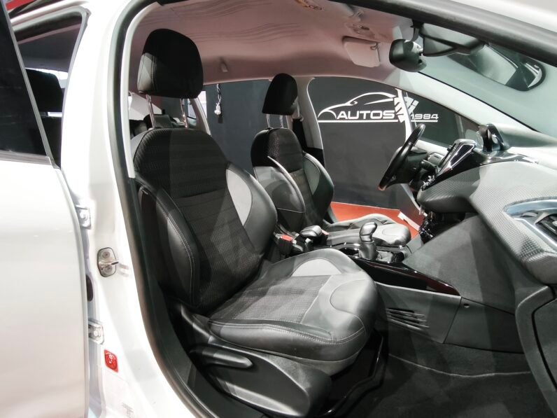 PEUGEOT 2008 1.6 HDI año 2015