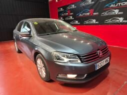 Volkswagen Passat 1.6 TDI 105cv Año 2012