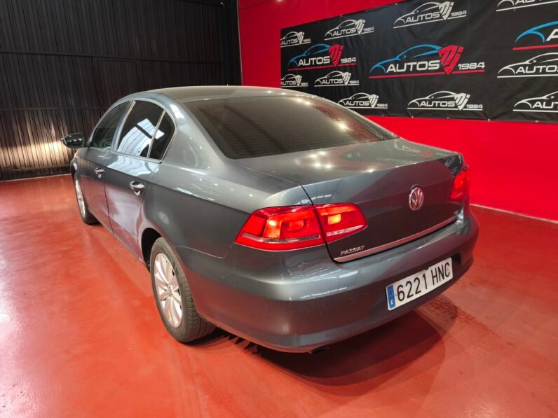 Volkswagen Passat 1.6 TDI 105cv Año 2012