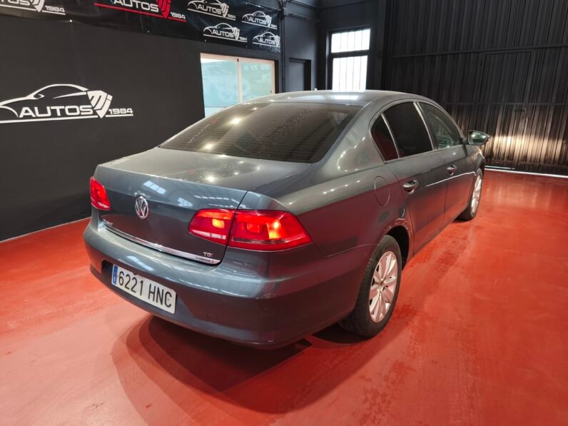 Volkswagen Passat 1.6 TDI 105cv Año 2012