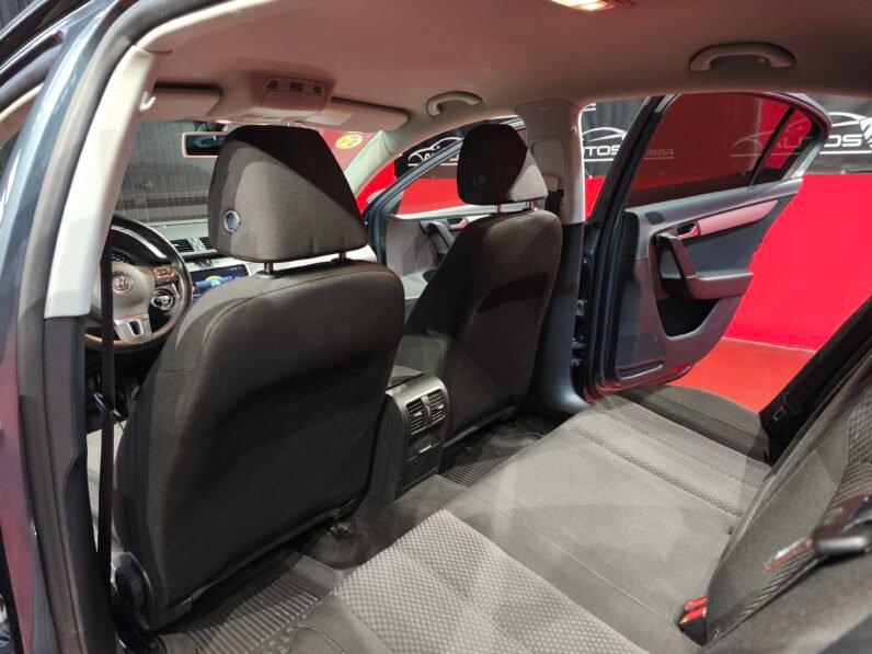 Volkswagen Passat 1.6 TDI 105cv Año 2012