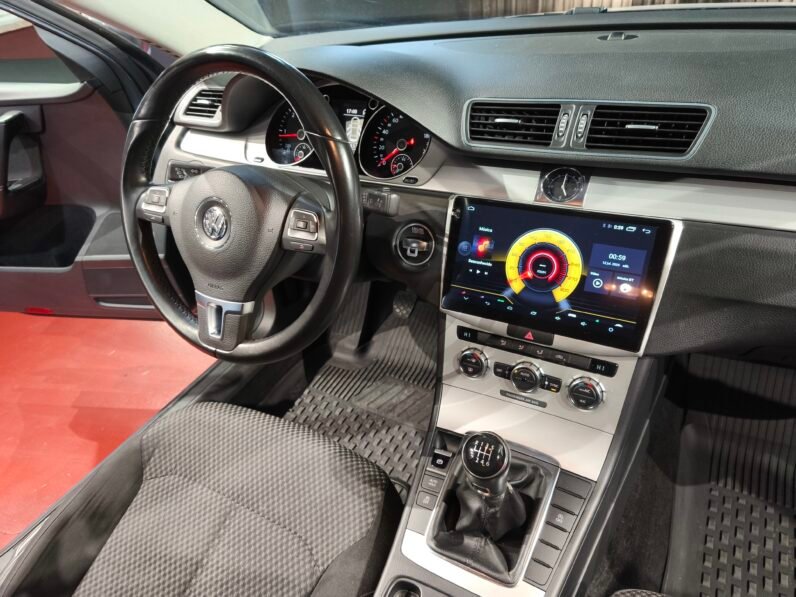 Volkswagen Passat 1.6 TDI 105cv Año 2012