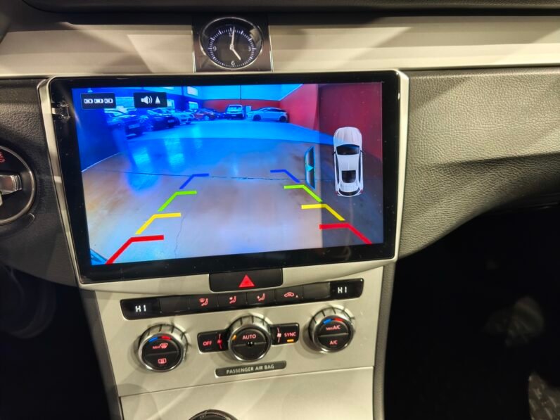 Volkswagen Passat 1.6 TDI 105cv Año 2012